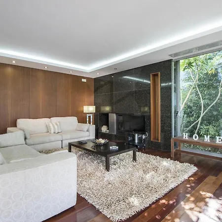 Golf Villa *