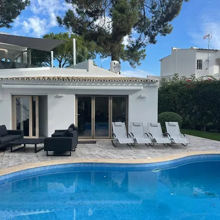 Golf Villa *